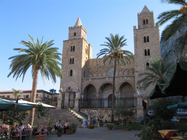 centre de cefalu en sicile