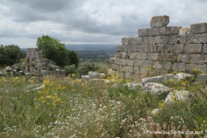Château d'Euryale et murs Dyonisiens