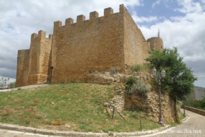 Château médiéval de Naro, Sicile