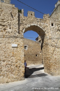 Porta d'Oro, Naro, Sicile