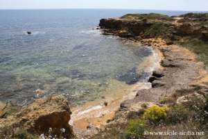 Plage des Sarrasins, Tour Sorello, Granitola