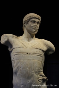 Aurige de Mozia, musée Whitaker, Motyé