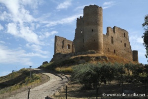 Château de Mazzarino, u Cannuni, Sicile