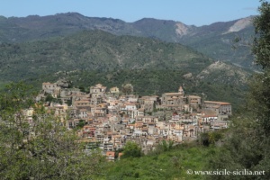 Castiglione di Sicilia: entre l'Alcantara et l'Etna