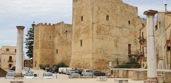 Château normand et souabe de Salemi, Sicile