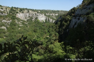 Vue sur la Cava d'Ispica depuis le Château Sicane
