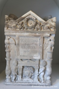 Columbario de la famille Scribonia, musée archéologique de Centuripe