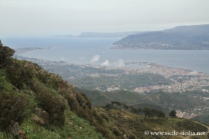Panorama sur le détroit de Messine, Dinnammare