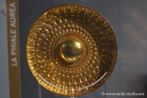 Phiale en or de Caltavuturo, musée Pirro Marconi, Himère