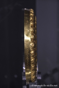 Phiale en or de Caltavuturo, musée Pirro Marconi, Himère