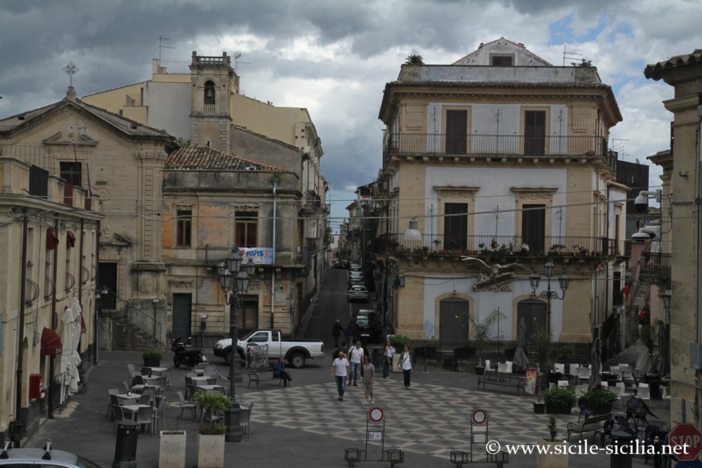 Piazza Vittorio Emanuele, Militello