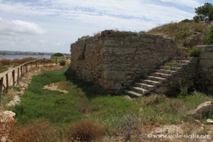 Murs de l'enceinte, Motyé