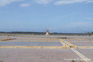 Moulins et salines de la réserve naturelle et étangs de Marsala, Sicile