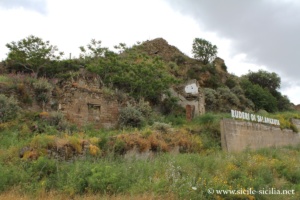Château ruiné de Salaparuta en Sicile
