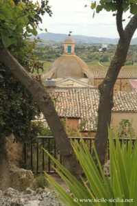Château et panorama de Pietraperzia en Sicile