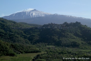 Vue sur Castiglione depuis le château normand de Ruffo, Francavilla di Sicilia