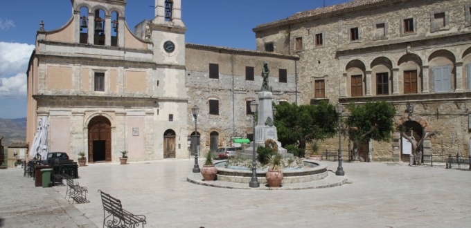 Église Madonna del Rosario, Piazza Umberto I, Aragona