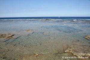 Côte et rochers près de Marzamemi