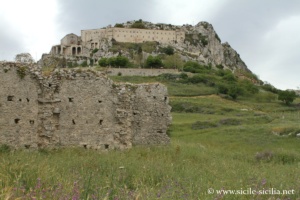 Monastère et église San Pellegrino, Mont Kollega, Caltabellotta