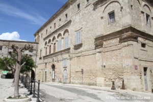 Palais du Prince Naselli, Piazza Umberto I, Aragona, Sicile