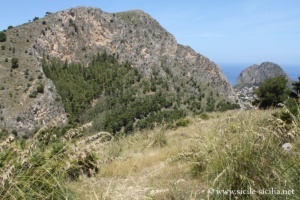 Panorama sur le Mont Catalfano depuis Solonte