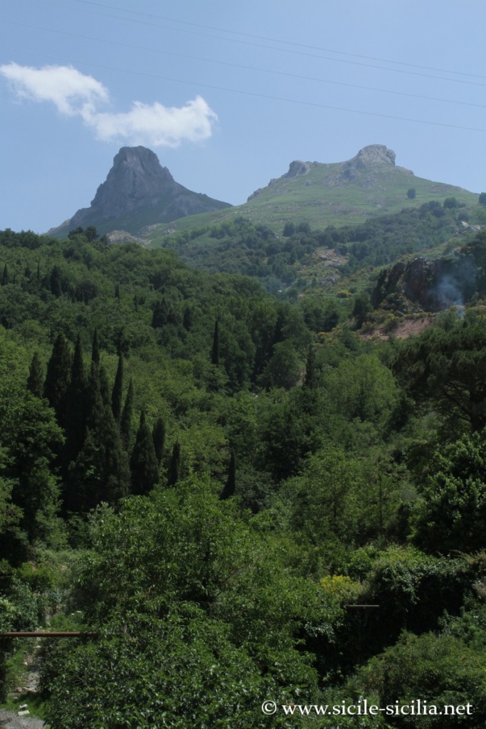 Rocca Novara di Sicilia et Rocca Leone