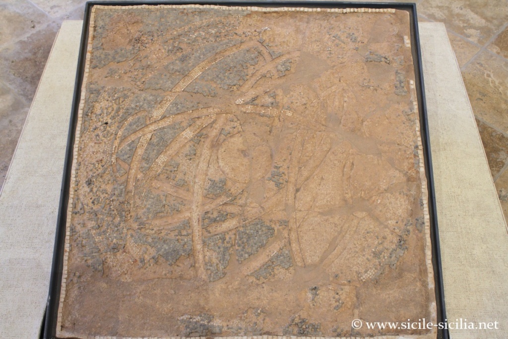 Sfera armillare, Villa di Leda, musée de Solonte, Sicile