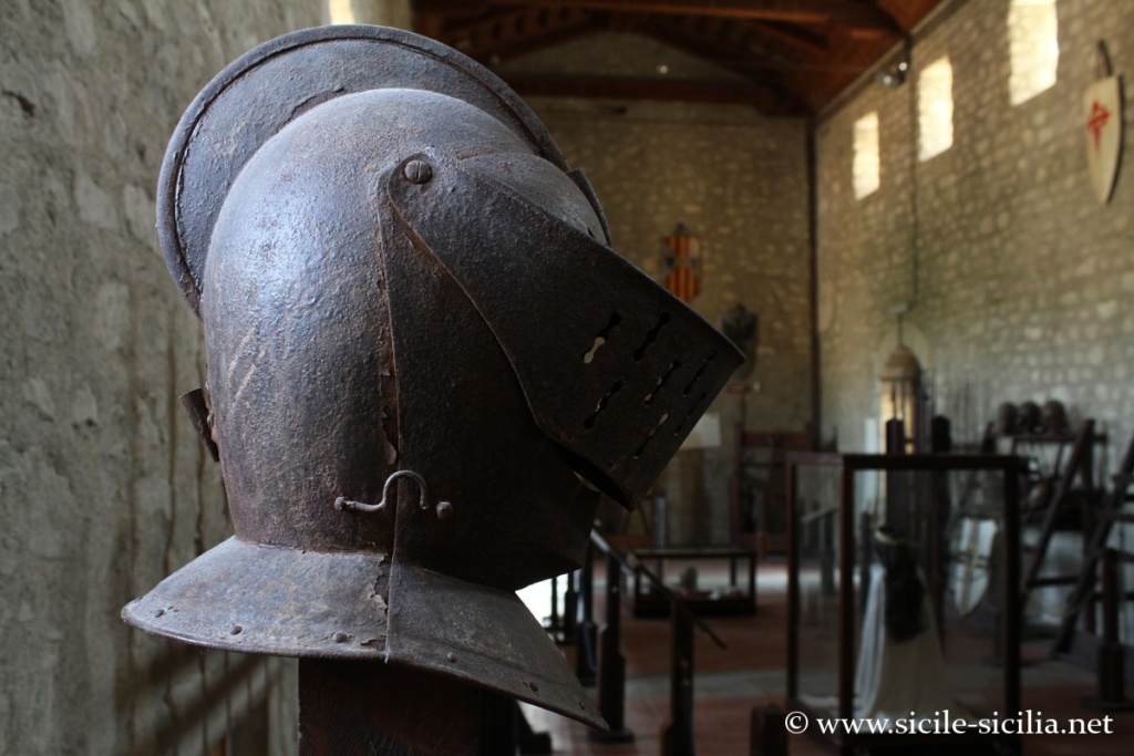 Musée armes et chevaliers du château de Montalbano Elicona en Sicile