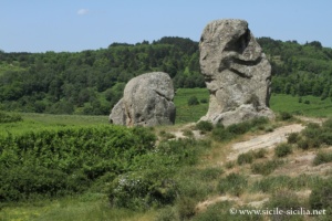 Mégalithes de l'Argimusco, Montalbano Elicona, Sicile