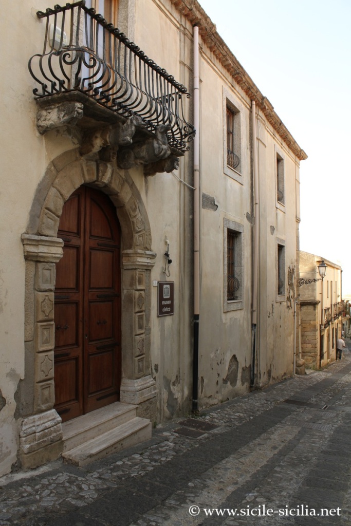 Musée civique, Via Guglielmo Siracusa, Castroreal