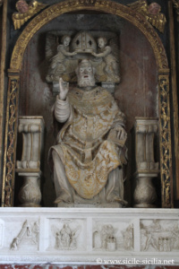 Statue de Saint-Nicolas de Gagini, duomo de Montalbano Elicona