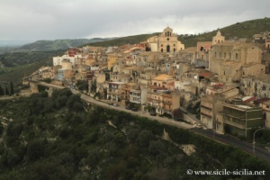 Panorama sur le quartier de la Matrice de la Via Alighieri, Monterosso Almo