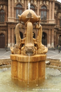 Fontaine des Dauphins, Place Belini, Catane