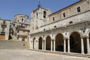 Piazza Duomo, Petralia Soprana