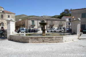 Piazza Umberto I, Palazzo Adriano, Sicile