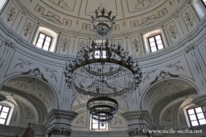 Intérieur de la Chiesa del Santissimo Salvatore, Petralia Soprana, Sicile
