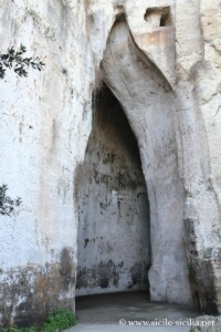 Oreille de Denys, laomies, Neapolis, Syracuse