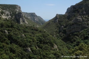 Panorama sentier paroi sud de Cavagrande, Sicile