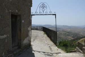 Piazza Loreto et belvédère, Petralia Soprana