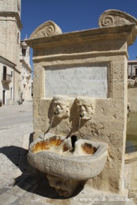 Piazza Umberto I, Palazzo Adriano, Sicile