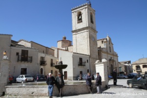 Piazza Umberto I, Palazzo Adriano