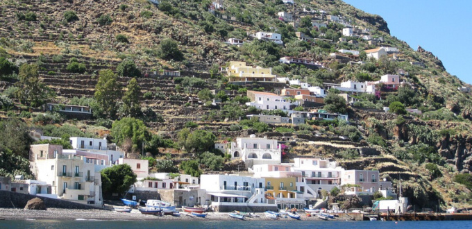 Port d'Alicudi, îles éoliennes