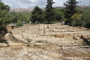 Autel du Temple d'Hercule, Vallée des Temples d'Agrigente