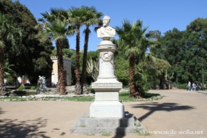 Buste de Cairoli, parc Mattarella à Palerme