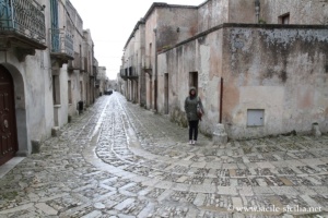 Centre historique, rues d'Erice