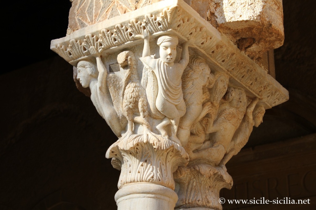 Chapiteau du cloitre bénédictin de Monreale