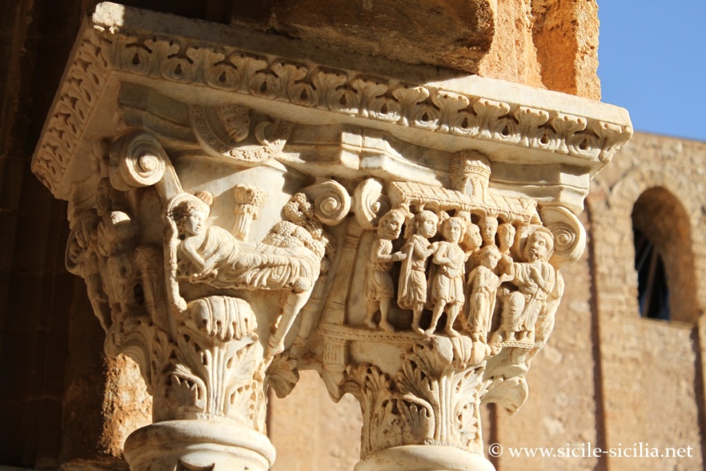 Chapiteau du cloitre bénédictin de Monreale