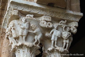 Chapiteau du cloitre bénédictin de Monreale