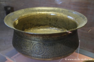 coupe du XIVe siècle, musée islamique du Palais de la Zisa, Palerme