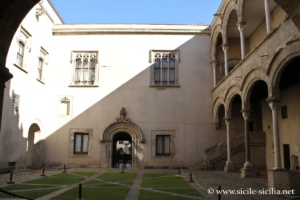 Cour du Palais Abatellis à Palerme